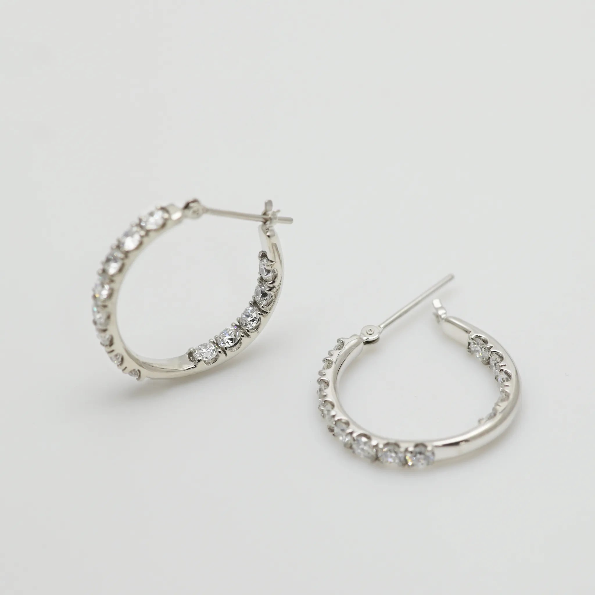 ダイヤモンド シルバーピアス（ラボグロウン/フープ/1.3ct/4月誕生石）《WEPG0078》