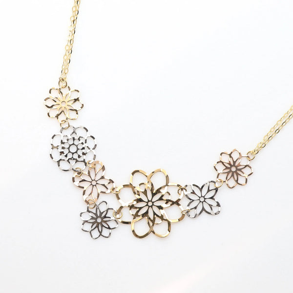 TOKUKO トクコ 花モチーフ ネックレスとリング セット 3連ネックレス K18ネックレス(フラワーモチーフ/マルチカラー)《BNKY3027W