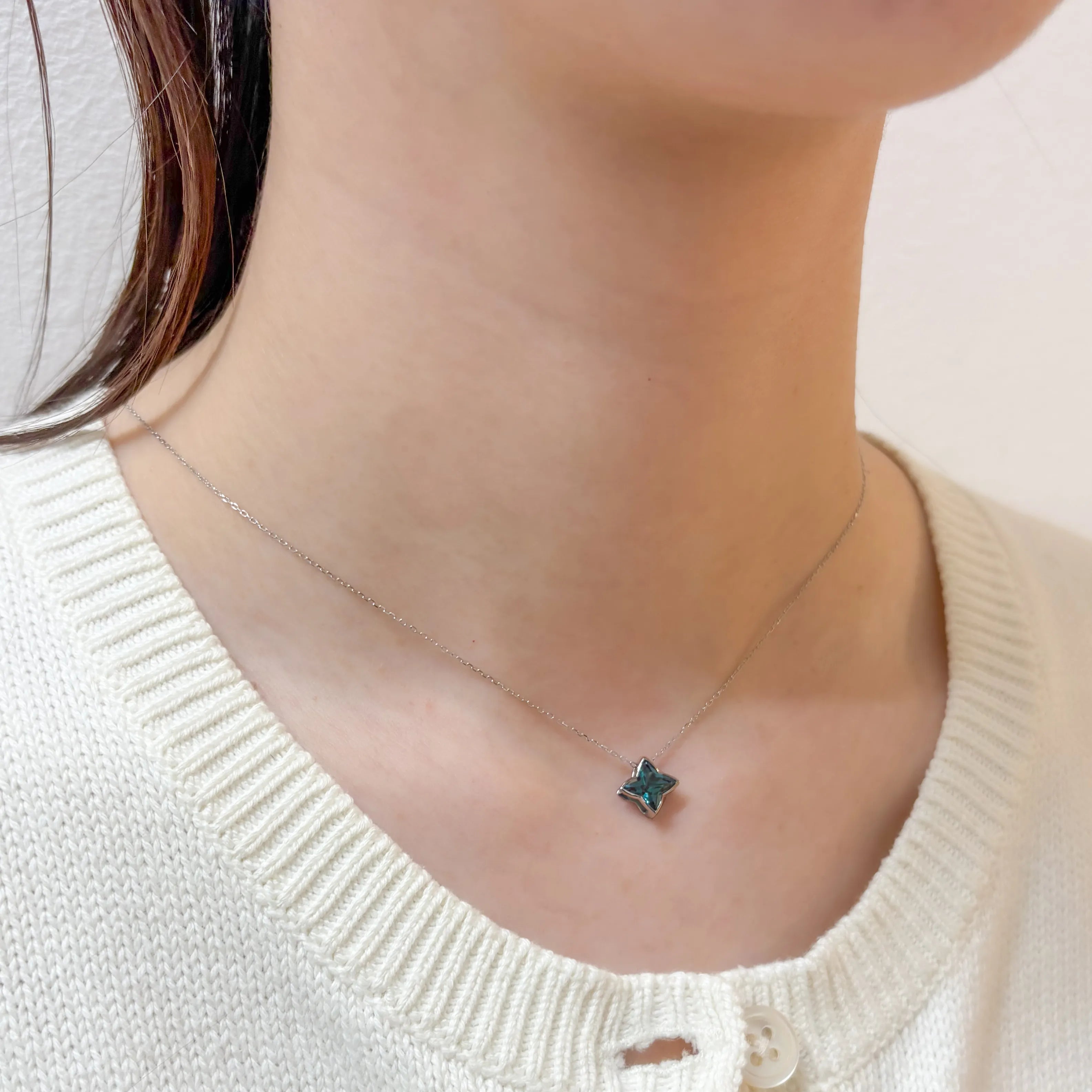 アレキサンドライト PTネックレス(クレサンベール/フラワー/フクリン/6月誕生石)《WPDA4204》