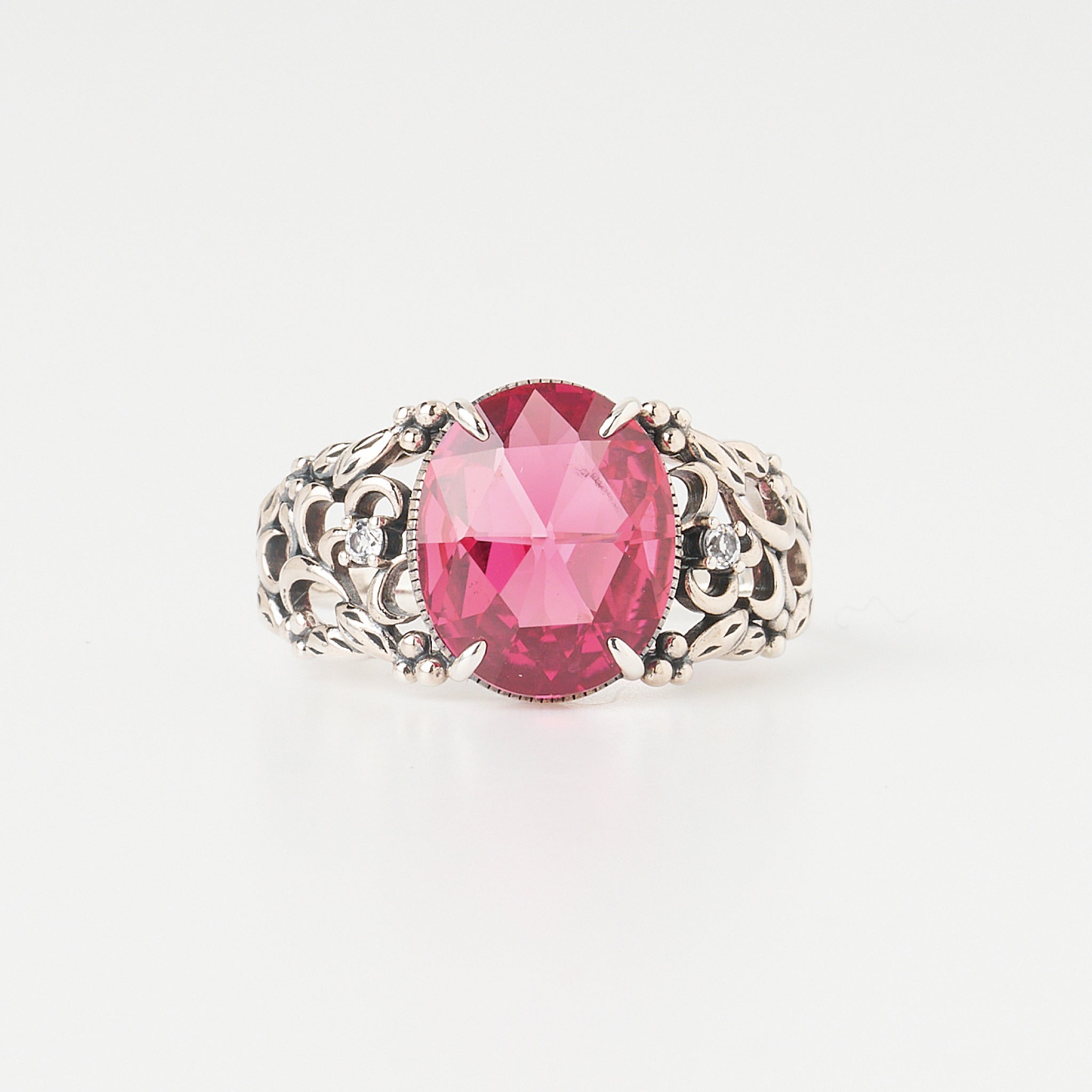 サファイア/ホワイトトパーズ シルバーリング(いぶし銀仕上げ/LGS/English Garden/庭の小さな来訪者たちモチーフ)《WRGGP010》