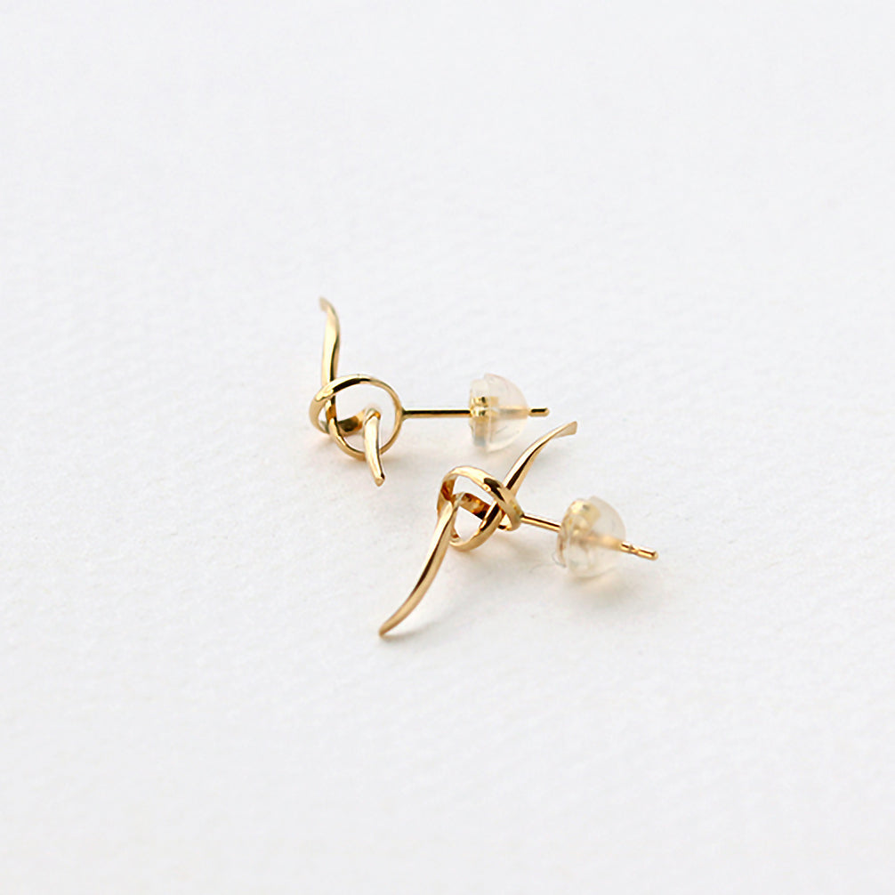 K18ピアス《ZH10206-YG》