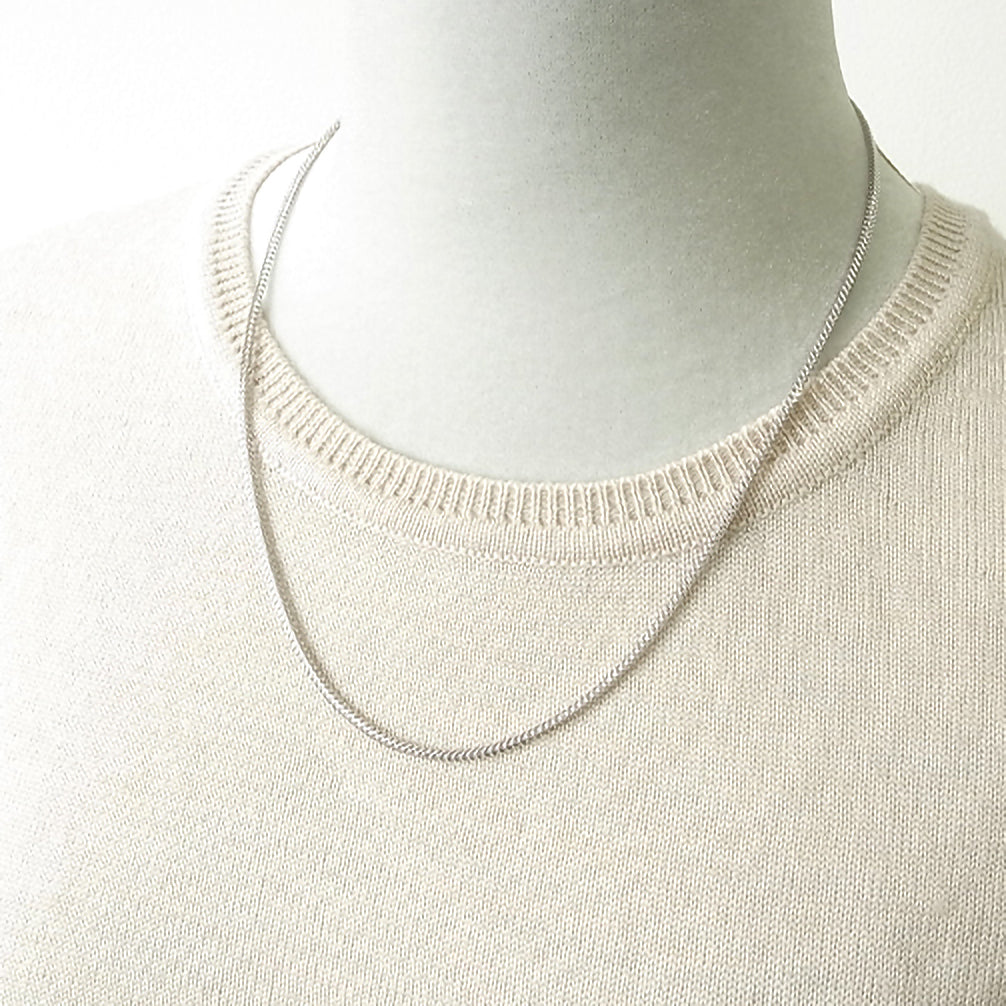 K18チェーン(ホワイトゴールド/リリアン/幅1.8mm/50cm/フリーアジャスター)《ZN09182-50》