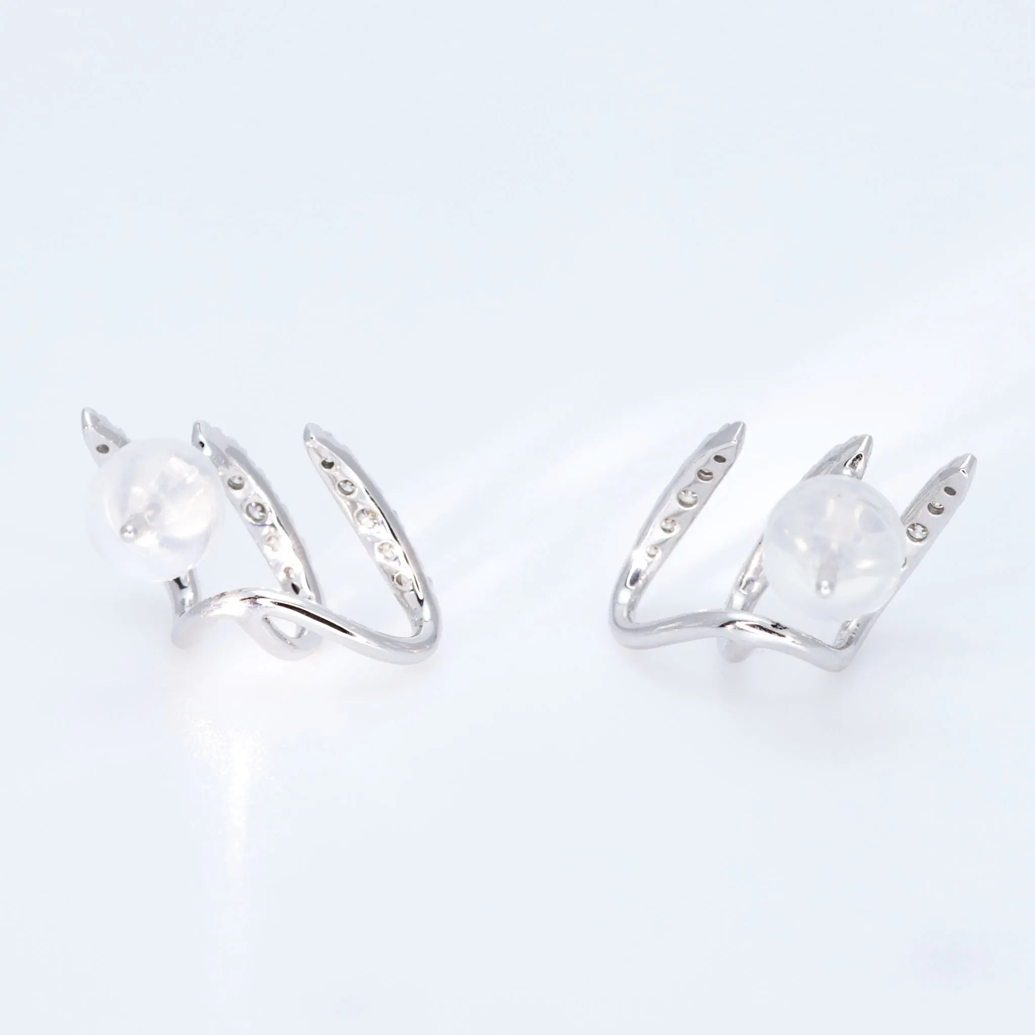 ダイヤモンド K18ピアス(計0.26ct/ホワイトゴールド/３連風)《WEPD4316》