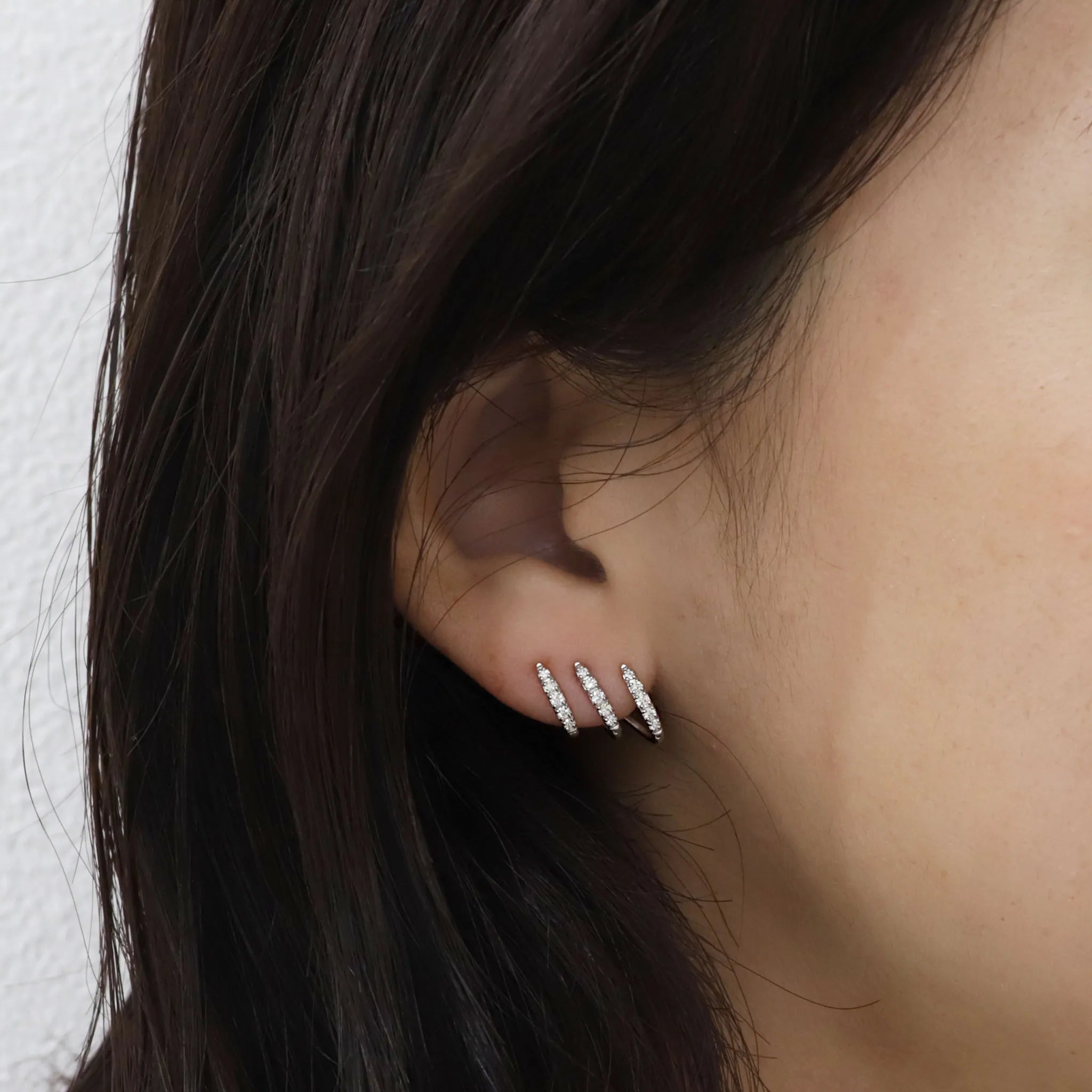 ダイヤモンド K18ピアス(計0.26ct/ホワイトゴールド/３連風)《WEPD4316》